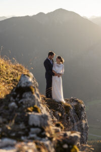 Hochzeitsfotos mit Blick in die Berge